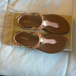 Micheal Kors Plate Thong